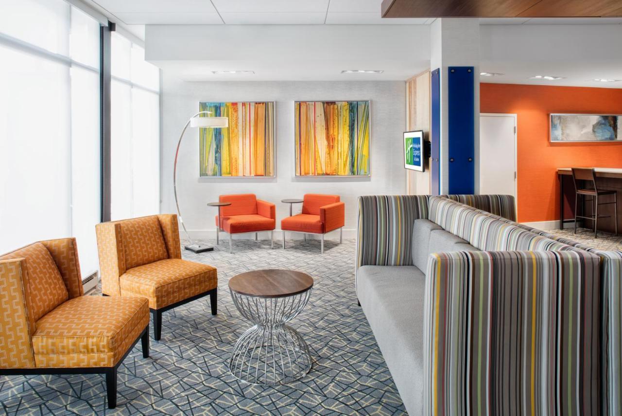 Holiday Inn Express East Peoria - Riverfront By Ihg מראה חיצוני תמונה